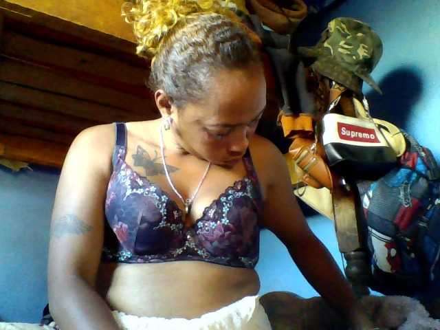 HotLilie live cam on BongaCams