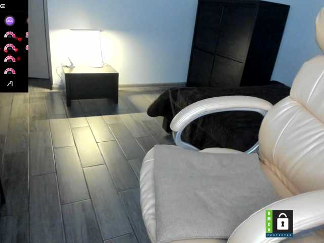 PassionFruittt live cam on BongaCams