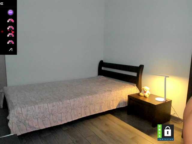 PassionFruittt live webcam show