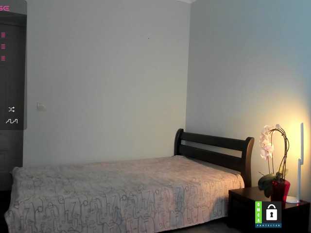 PassionFruittt, 33 y/o - Live Cam on BongaCams