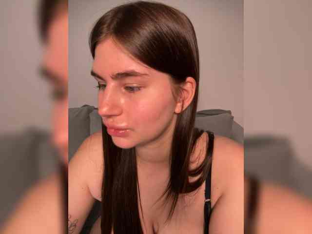 Malaa16 Live Webcam on BongaCams