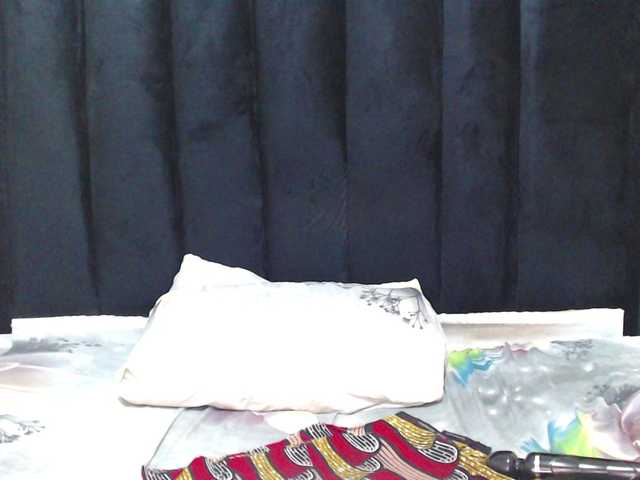 EBONYWILDASS live cam on BongaCams