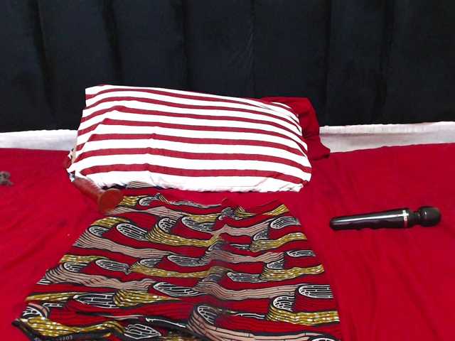 EBONYWILDASS live webcam show