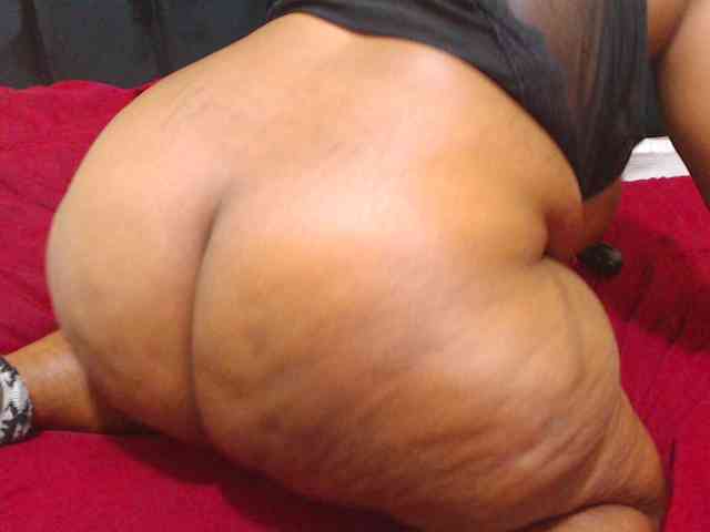 EBONYWILDASS webcam