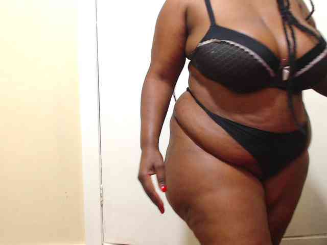 EBONYWILDASS webcam