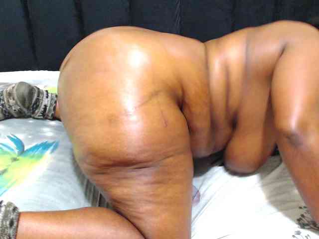 EBONYWILDASS webcam