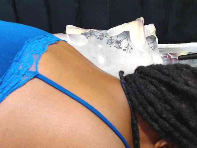 EBONYWILDASS webcam
