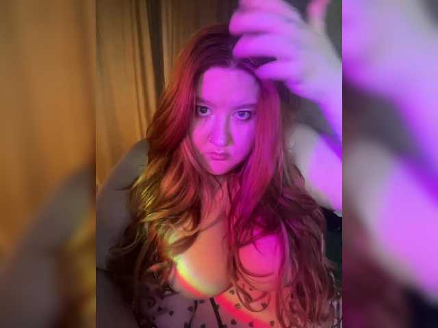 Karma-is-a-whitch live cam on BongaCams