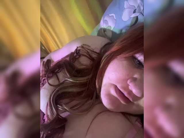 Karma-is-a-whitch live cam on BongaCams