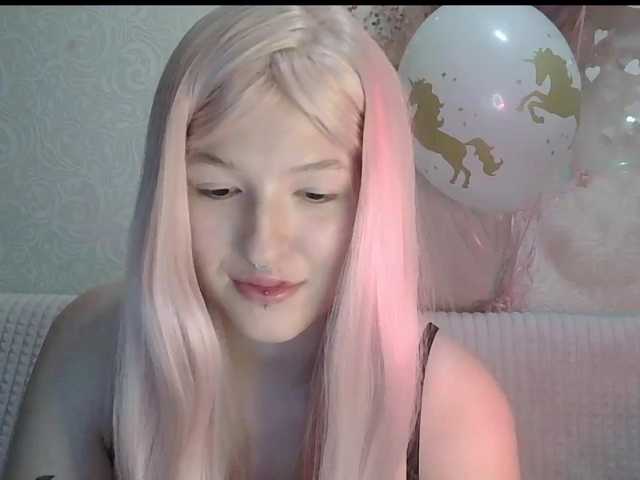 -Evmenida live cam on BongaCams