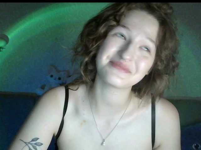 -Evmenida live cam on BongaCams