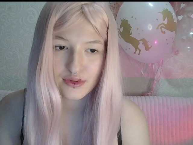 -Evmenida live cam on BongaCams