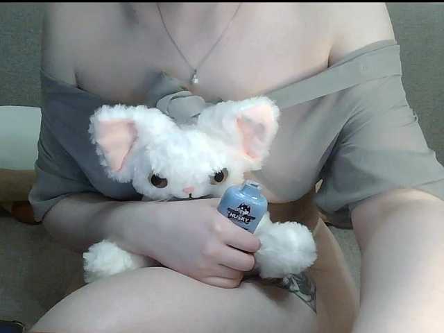 -Evmenida's BongaCams show and profile