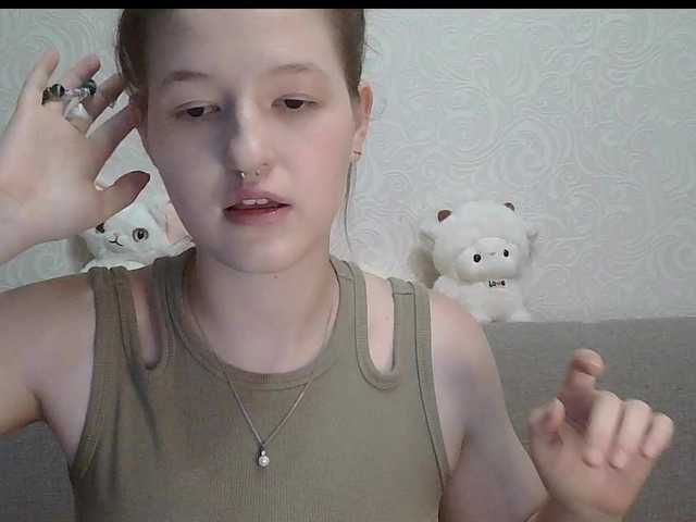 -Evmenida live cam on BongaCams