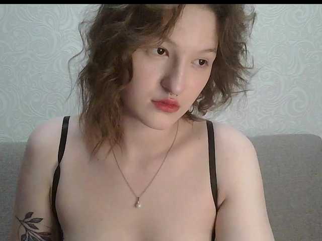 -Evmenida live cam on BongaCams