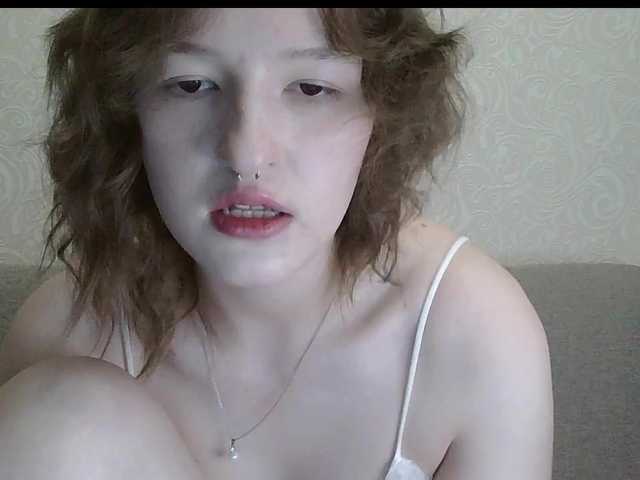 -Evmenida live cam on BongaCams