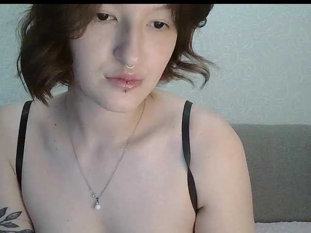 -Evmenida live cam on BongaCams