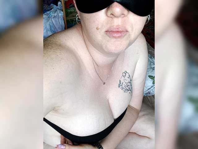 Tasia97 live cam on BongaCams