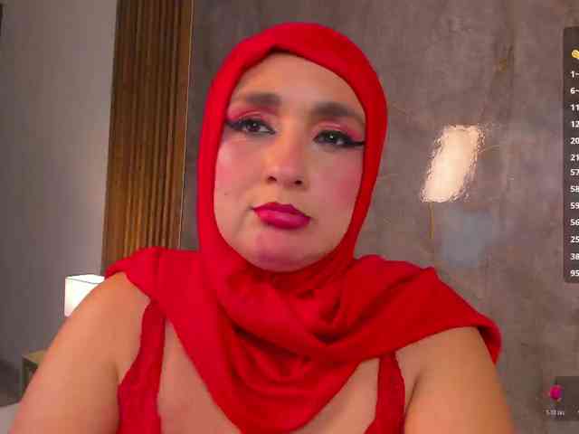 HijabiMilf bongacams