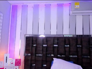 Kate-Roose Porn Show