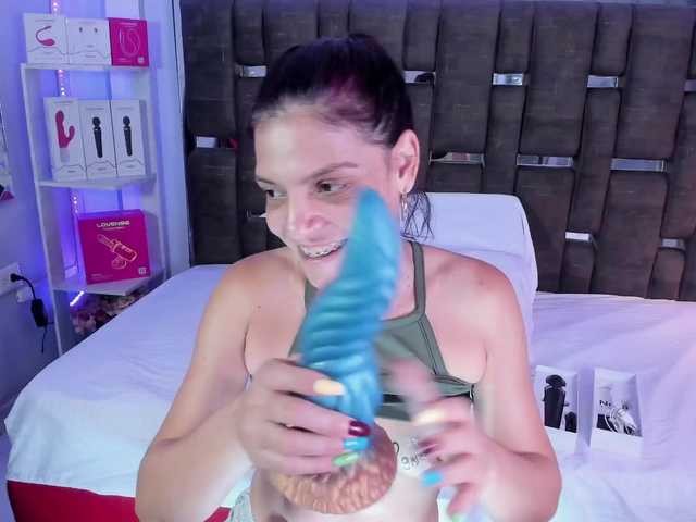 Kate-Roose live cam on BongaCams