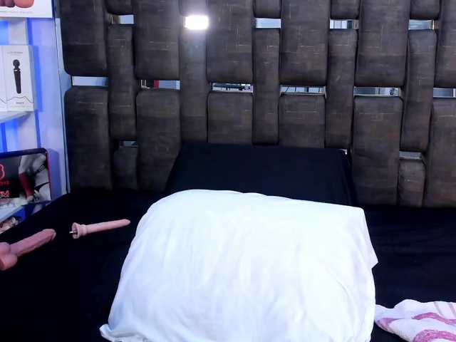 Kate-Roose live cam on BongaCams