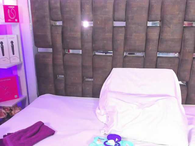 Kate-Roose live cam on BongaCams
