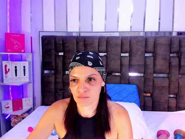 Kate-Roose Kate-Roose
