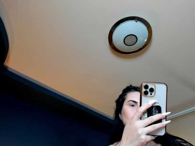 maddybloomx's BongaCams show and profile