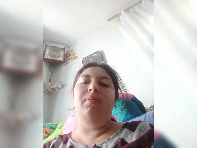 ZaraZaZa- — live female cam