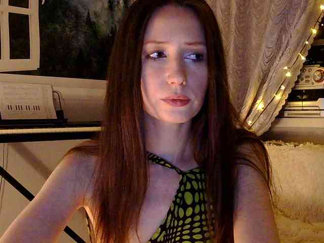 Oksana_32 webcam