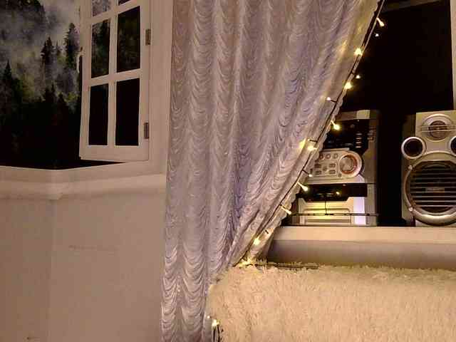 Oksana_32 webcam