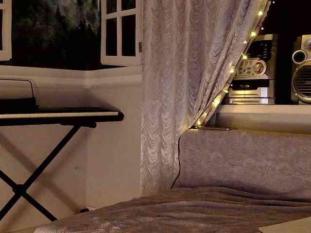 Oksana_32 webcam