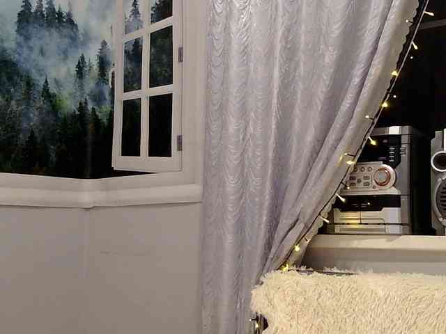 Oksana_32 webcam