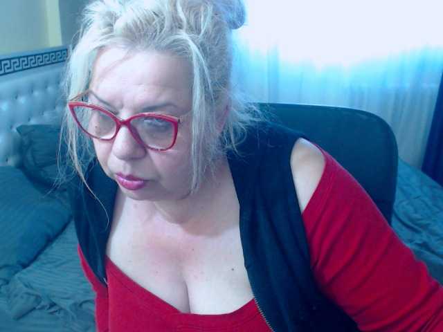 sonyahotmilf live sex