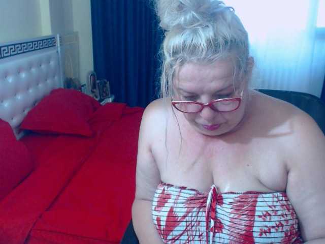 SonyaHotMilf est une amatrice française qui fait des streams vidéo coquins sur BongaCams. Les tags indiqués par SonyaHotMilf sur le site de vidéos prono amateur sont : White/Caucasian,Blonde,Shaved,