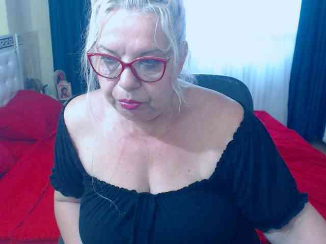 Modèle: SonyaHotMilf
