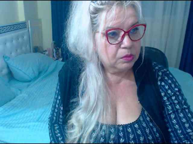 Modèle: SonyaHotMilf