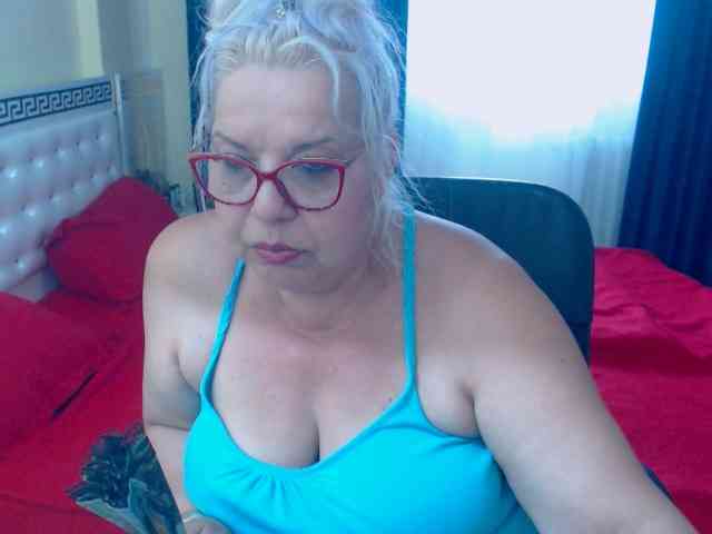 Modèle: SonyaHotMilf