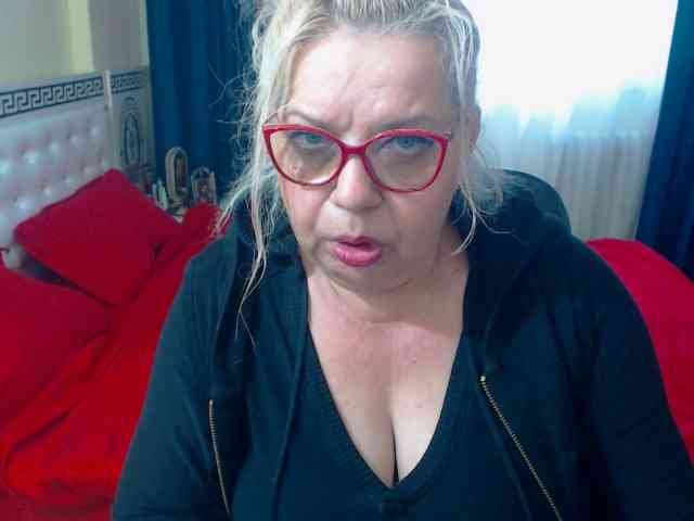 Modèle: SonyaHotMilf