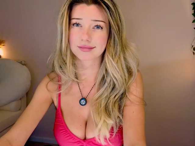 Lenamuti live cam on BongaCams