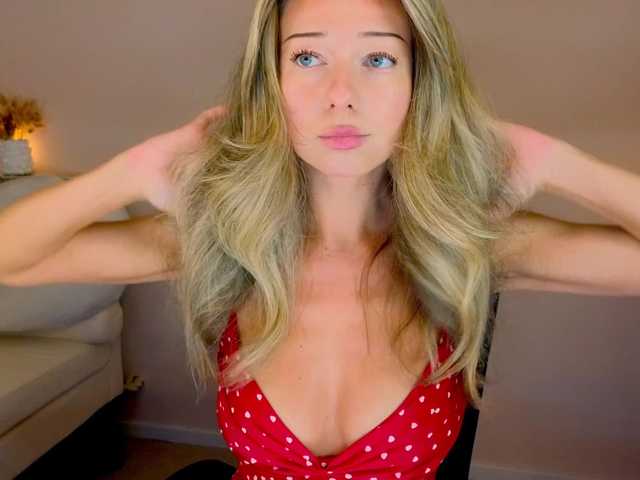 Lenamuti live cam on BongaCams