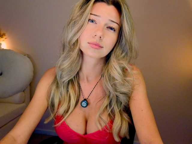 Lenamuti live cam on BongaCams