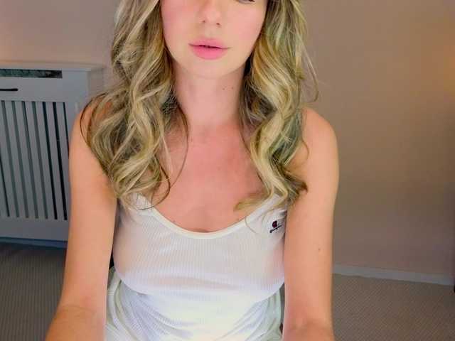 Lenamuti live cam on BongaCams