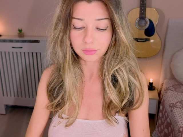 Lenamuti's BongaCams show and profile