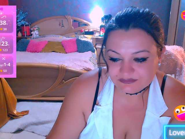 Ariellefoxy live cam on BongaCams