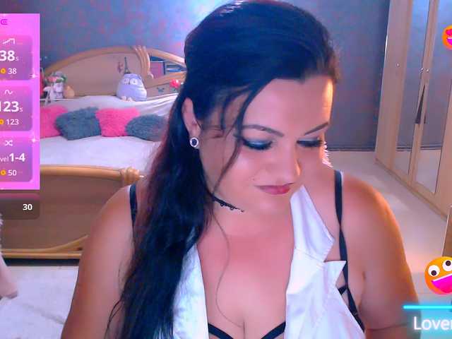 Ariellefoxy live cam on BongaCams