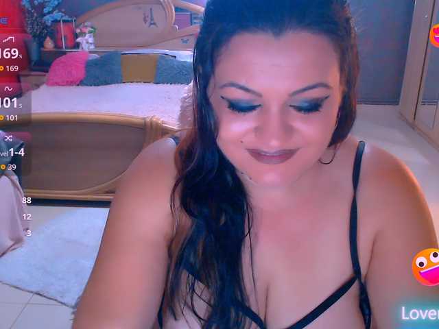 Ariellefoxy live cam preview