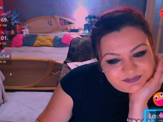 Ariellefoxy live cam preview