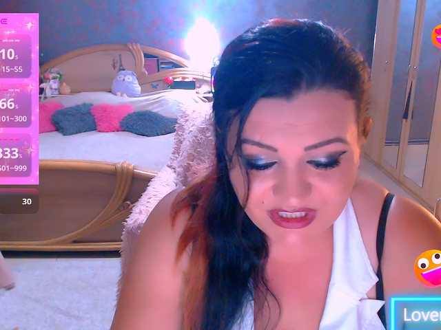 Ariellefoxy live cam on BongaCams